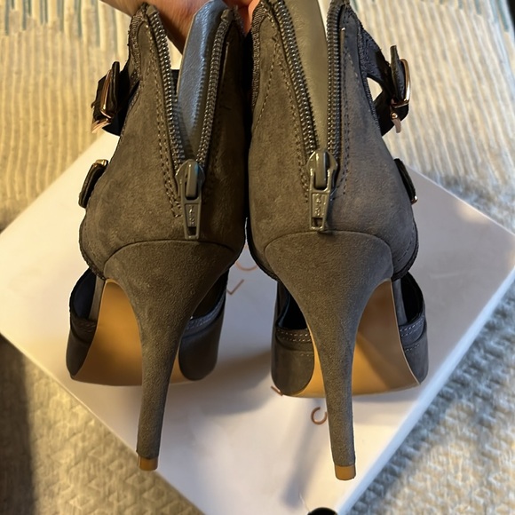 *SALE* Grey Lauren Conrad Heels - Picture 10 of 13